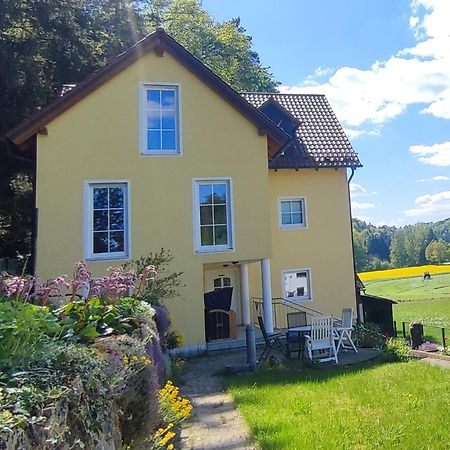 Ferienhaus Am Bach Mit Grossem Garten Deuerling Exterior photo
