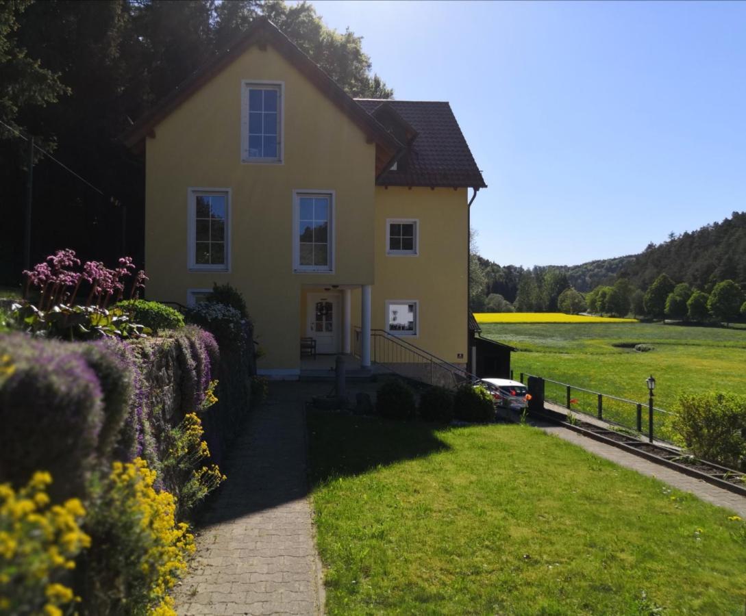 Ferienhaus Am Bach Mit Grossem Garten Deuerling Exterior photo